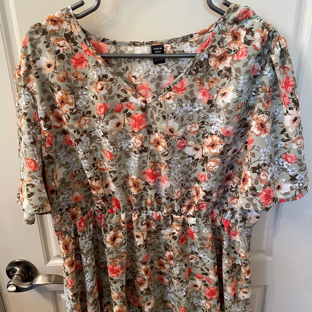 SHEIN Floral Print shirt - Green and Pink
